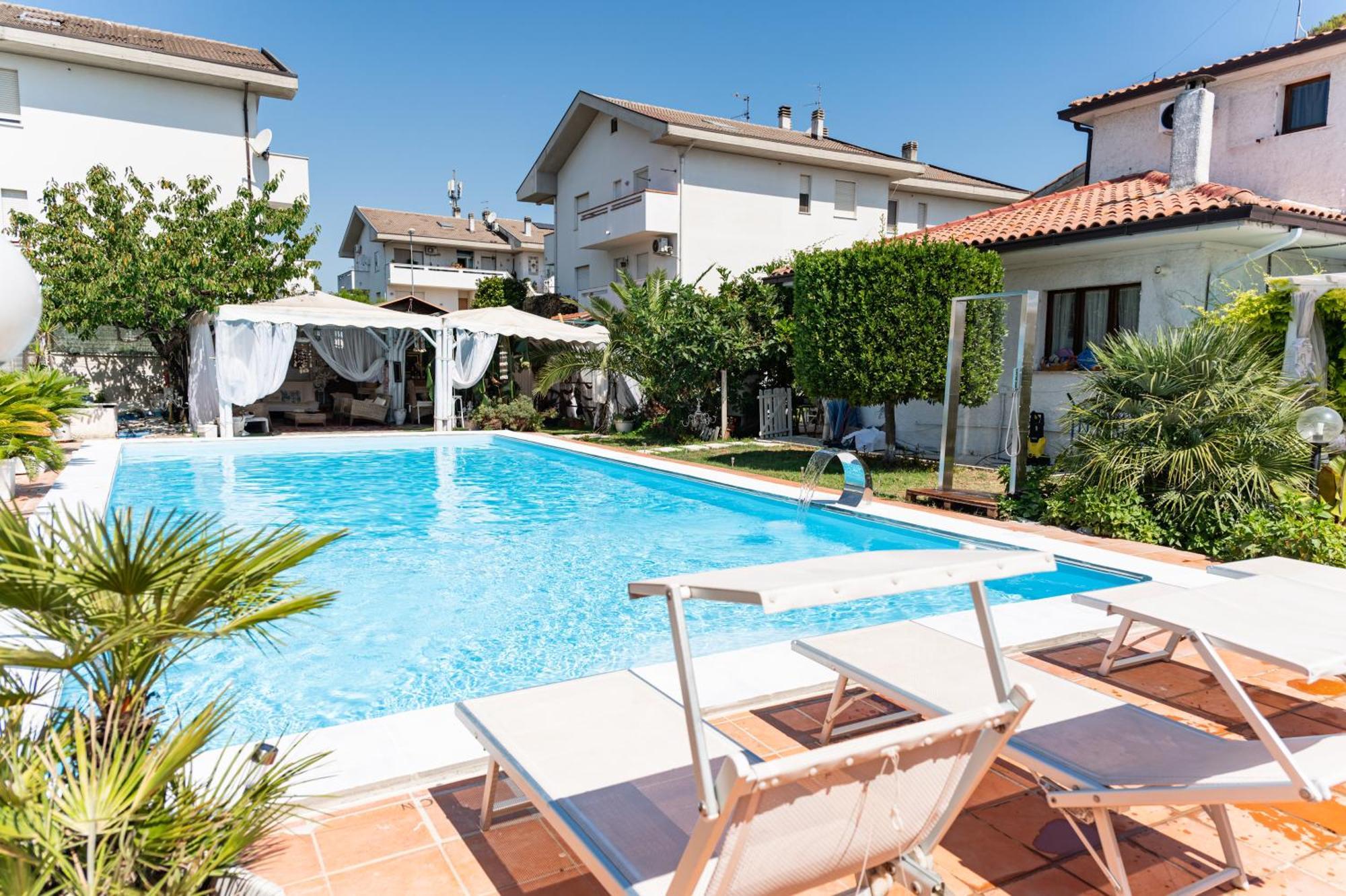 Villa Tropical Франкавила ал Маре Екстериор снимка